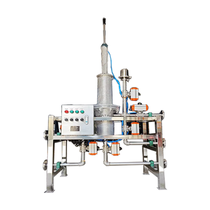 Self-Cleaning Magnetic Liquid Filter